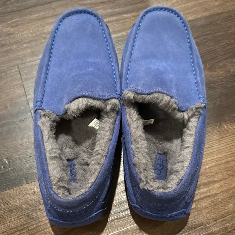 UGG Blue Suede Ascot Men's Slippers size 10